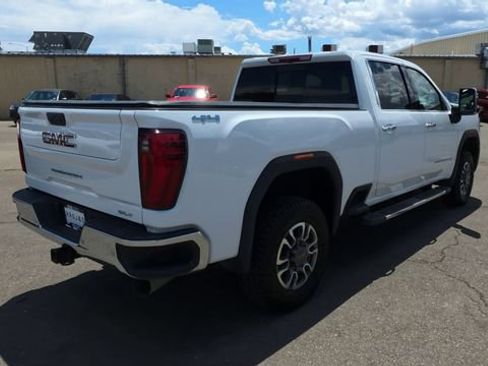 Used 2024 GMC Sierra 2500 SLT w/ SLT Premium Package AWD/4WD image 9