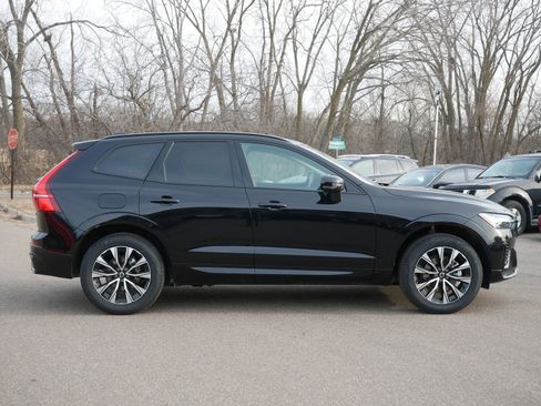 New 2025 Volvo XC60 B5 Core w/ Protection Package Premier image 2