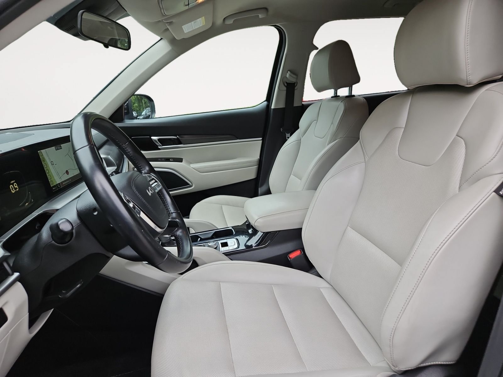 Used 2023 Kia Telluride S FWD image 9