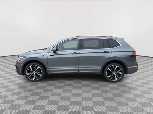 Used 2024 Volkswagen Tiguan SEL R-Line w/ MDO Package, Two-Row AWD/4WD image 7