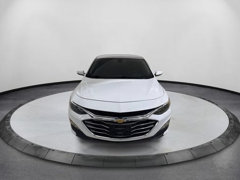 Used 2022 Chevrolet Malibu LT FWD image 2