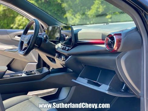 Used 2025 Chevrolet Equinox RS w/ Safety and Technology Package AWD/4WD image 19