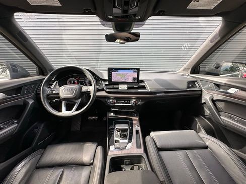 Used 2021 Audi Q5 Prestige w/ Prestige Package AWD/4WD image 6