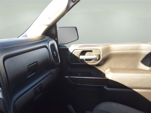 Used 2019 Chevrolet Silverado 1500 LT w/ All-Star Edition image 21