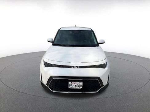 Used 2025 Kia Soul LX w/ LX Technology Package FWD image 4