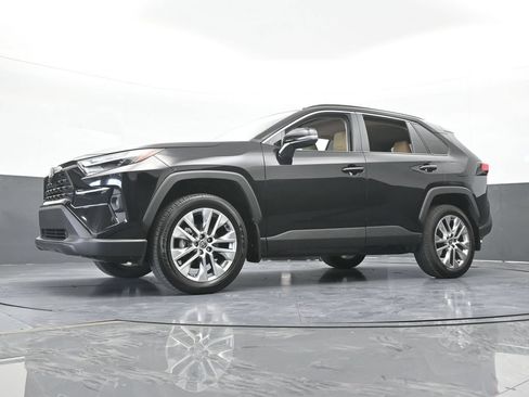 Used 2025 Toyota RAV4 XLE Premium FWD image 59