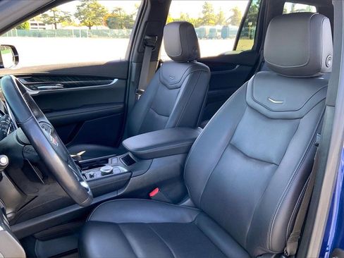 Certified 2023 Cadillac XT6 Premium Luxury image 10