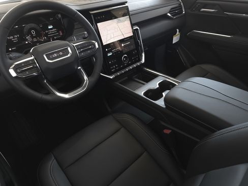 New 2026 GMC Yukon XL Denali w/ Denali Reserve Package AWD/4WD image 13