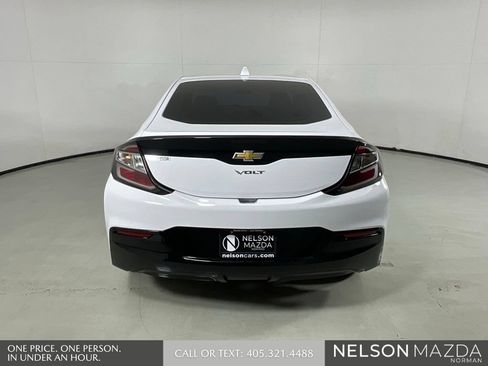 Used 2018 Chevrolet Volt LT w/ Comfort Package FWD image 7
