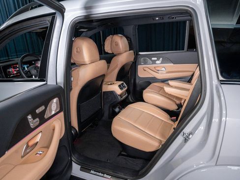New 2026 Mercedes-Benz GLS 450 4MATIC image 31