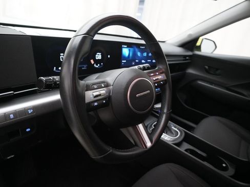Used 2024 Hyundai Kona SEL AWD/4WD image 8