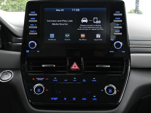Used 2020 Hyundai Ioniq Blue FWD image 28