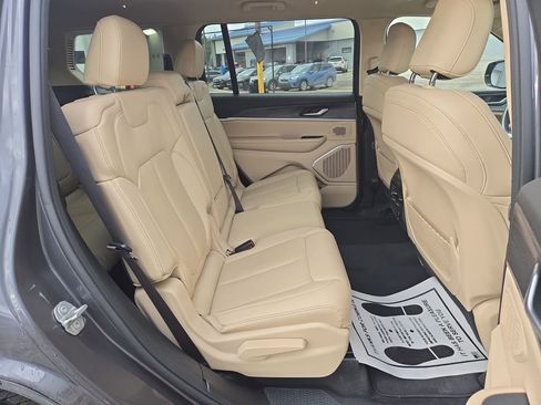 Used 2021 Jeep Grand Cherokee L Limited w/ Trailer Tow Group (B) image 17