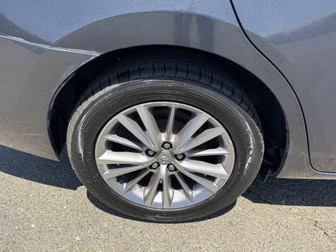Used 2015 Toyota Corolla LE FWD image 31