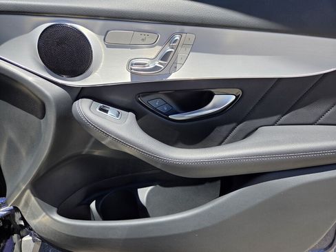 Certified 2022 Mercedes-Benz GLC 300 image 22