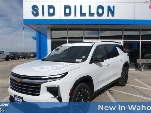 New 2026 Chevrolet Traverse LT image 1