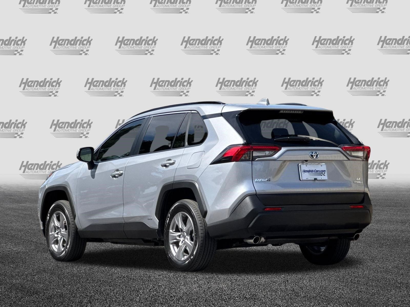 Used 2024 Toyota RAV4 LE AWD/4WD image 7