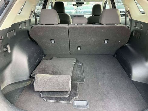 Used 2024 Kia Sportage LX image 7