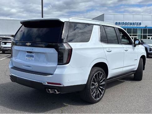 New 2026 Chevrolet Tahoe High Country AWD/4WD image 10