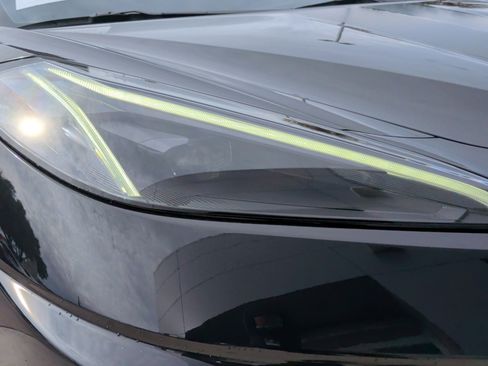 Used 2023 Chevrolet Corvette Stingray Premium Cpe w/ Z51 Performance Package image 11