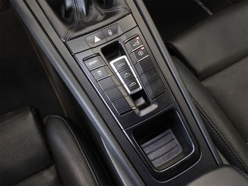 Used 2015 Porsche 911 Carrera image 24