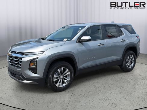 New 2026 Chevrolet Equinox LT FWD image 2