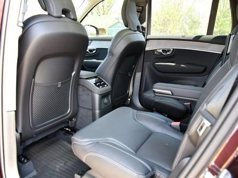 New 2026 Volvo XC90 T8 Ultra w/ Protection Package Premier AWD/4WD image 16