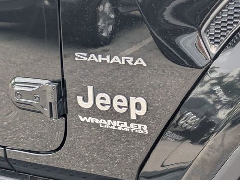 Used 2022 Jeep Wrangler Unlimited Sahara w/ Safety Group image 10