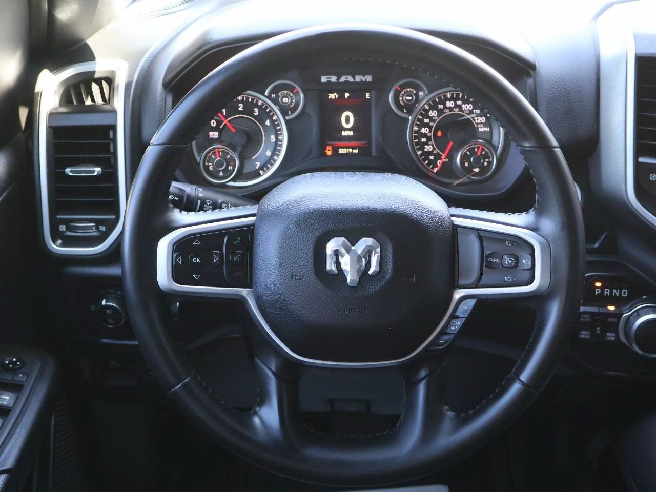 Used 2022 RAM 1500 Big Horn AWD/4WD image 12