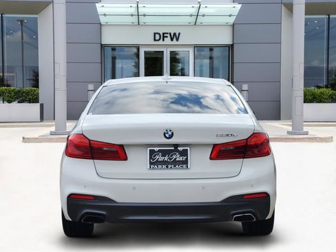 Used 2020 BMW 530e w/ M Sport Package image 6