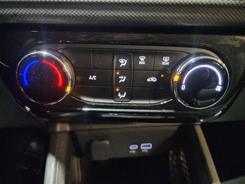 Used 2025 Chevrolet TrailBlazer LT image 23