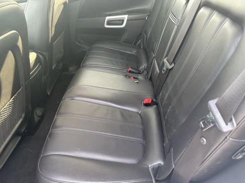 Used 2014 Chevrolet Captiva Sport LT w/ Convenience Package image 9