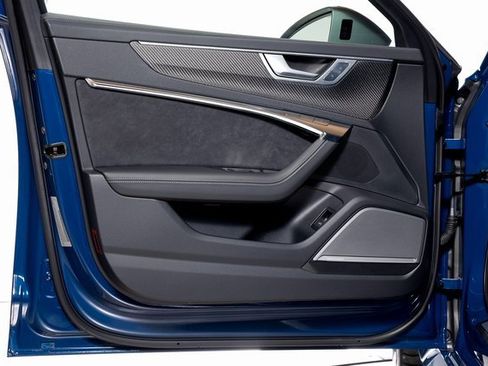 Used 2025 Audi RS 6 performance image 59