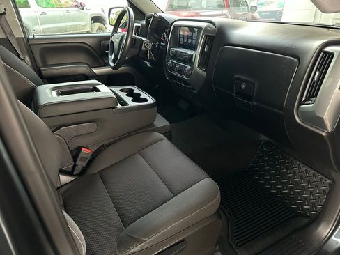 Used 2018 Chevrolet Silverado 1500 LT w/ LT Eassist Package image 16