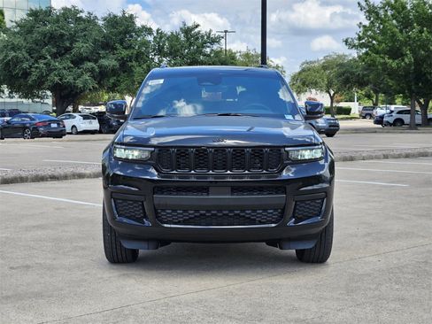 New 2025 Jeep Grand Cherokee L Altitude image 7