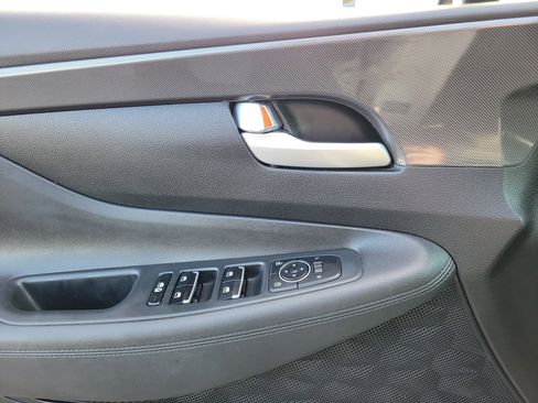 Used 2023 Hyundai Santa Fe SEL image 17