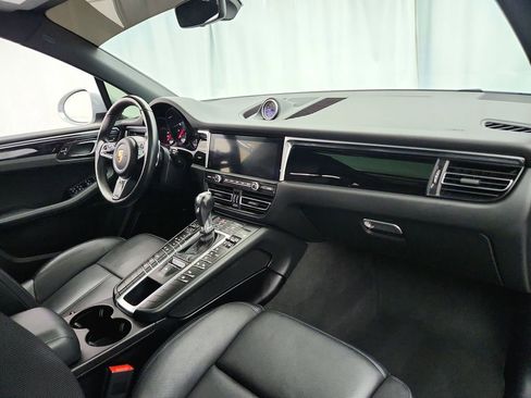 Used 2019 Porsche Macan AWD/4WD image 25