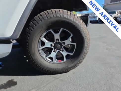 Used 2020 Jeep Wrangler Unlimited Sahara image 53