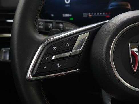 Used 2024 Buick Envision Preferred AWD/4WD image 25