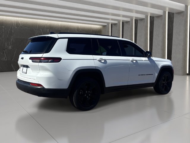 Used 2023 Jeep Grand Cherokee L Laredo AWD/4WD image 6