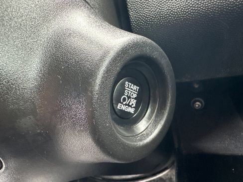 Used 2023 RAM ProMaster 2500 FWD image 22
