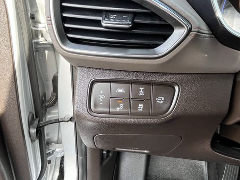 Used 2019 Hyundai Santa Fe Ultimate image 23