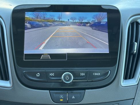 Used 2024 Chevrolet Malibu LT image 4