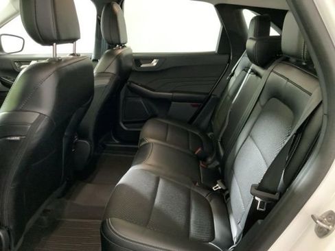 Used 2025 Ford Escape SE FWD image 24