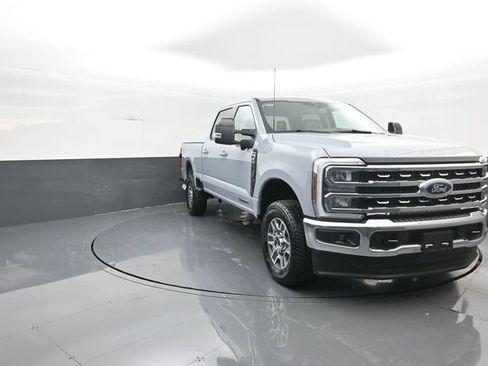 Used 2026 Ford F250 Lariat w/ FX4 Off-Road Package AWD/4WD image 2