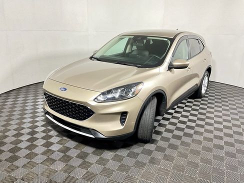 Used 2020 Ford Escape SE image 8