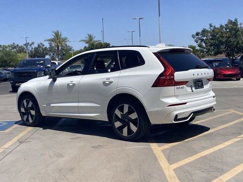 Certified 2025 Volvo XC60 T8 Plus image 8