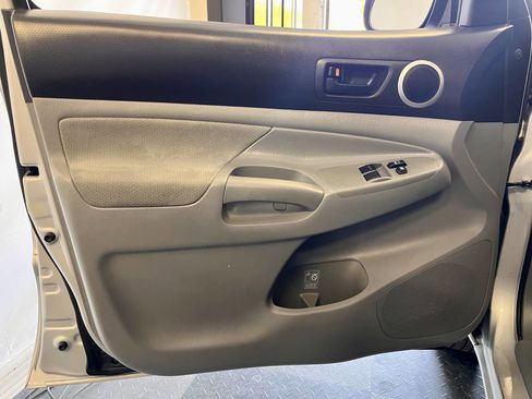 Used 2010 Toyota Tacoma 2WD Access Cab image 14
