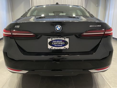 Used 2024 BMW i5 eDrive40i w/ Premium Package RWD image 5