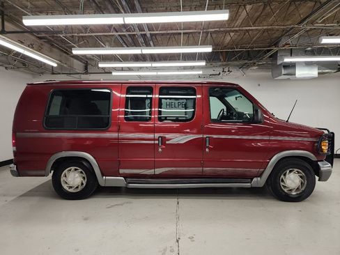 Used 1999 Ford E-150 and Econoline 150 image 4